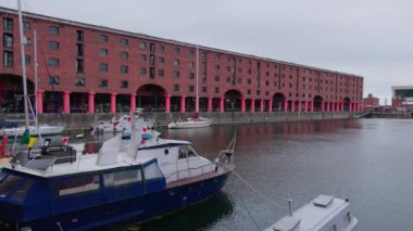 Liverpool Merseyside 'daki Albert Rıhtımı - Liverpool Havuzu, Birleşik KINGDOM - 16 Ağustos 2022