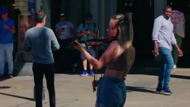 Busker Pedestrian Zone Manchester City Center Manchester United Kingdom August — Stok video