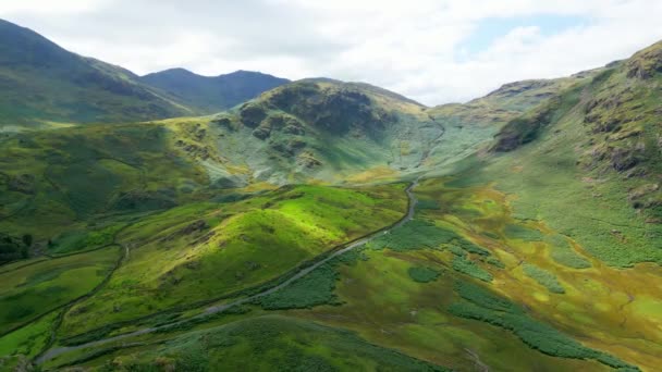 Amazing Mountains Valleys Lake District National Park England Aerial View — ストック動画
