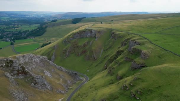 Winnats Pass Peak District National Park Aerial View Drone Photography — Stock Video