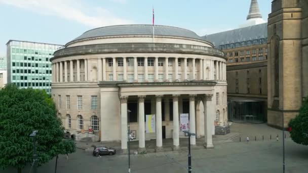 Central Library Manchester Aerial View Manchester United Kingdom August 2022 — Stock video