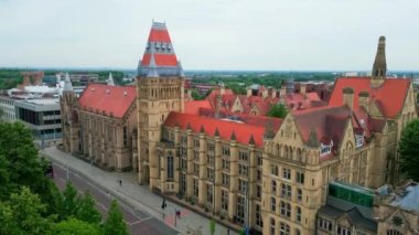 Manchester Üniversitesi Kampüsü Müzesi - hava manzaralı - Manşetçi, Birleşik KINGDOM - 15 Ağustos 2022