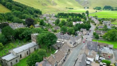 Peak District Ulusal Parkı 'ndaki Castleton Köyü - Manşetçi, Birleşmiş KINGDOM - 15 Ağustos 2022