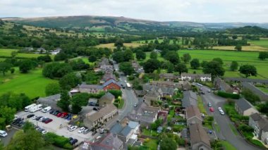 Peak District Ulusal Parkı 'ndaki Castleton Köyü - Manşetçi, Birleşmiş KINGDOM - 15 Ağustos 2022