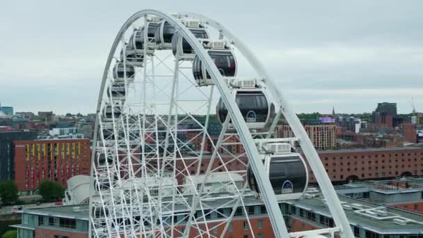 Wheel Liverpool Famous Ferris Wheel Albert Dock Liverpool United Kingdom — Stockvideo
