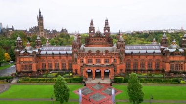 Glasgow 'daki Kelvongrove Sanat Galerisi ve Müzesi - hava manzaralı - seyahat fotoğrafçılığı