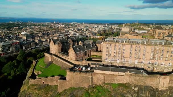 从爱丁堡城堡俯瞰城市的空中风景 旅游摄影 — 图库视频影像
