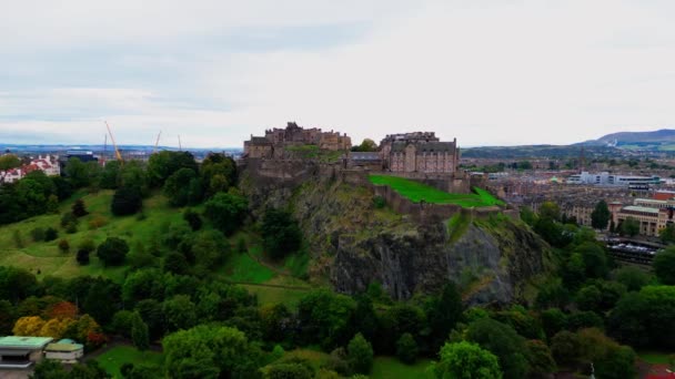 Вид Воздуха Эдинбургский Замок Касл Хилл Фотографии Путешествий — стоковое видео