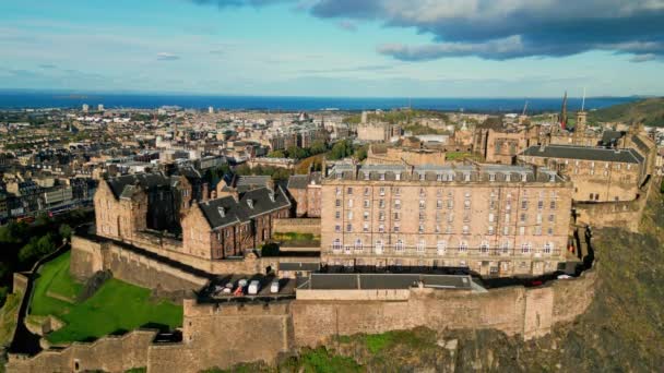 Güneşli Bir Günde Edinburgh Kalesi Hava Manzaralı — Stok video