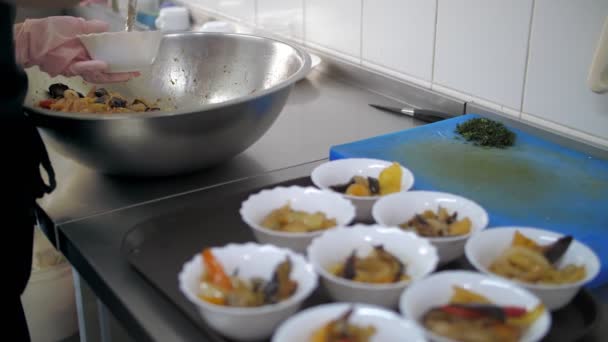 Cooking. buffet restaurant kitchen. canteen. Close-up. cooking food in a commercial kitchen. Charities, community soup kitchens are cooking free lunches to poor and needy. — Stock Video