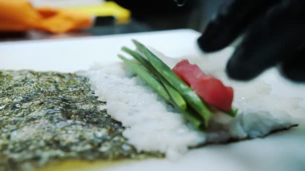 Суши Японская Еда Готовить Кулинария Суши Повар Готовит Суши Ролл — стоковое видео