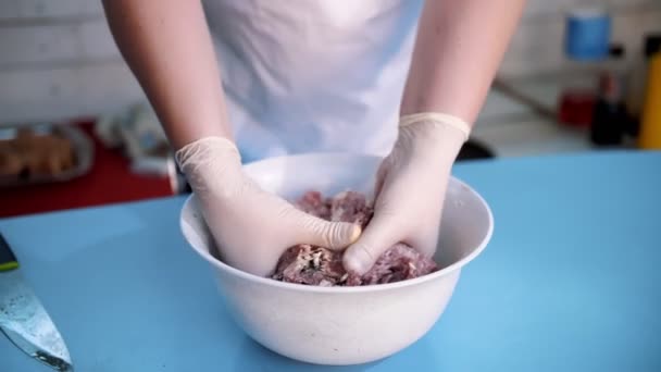 Raw Minced Meat Close Beef Ground Meat Making Chef Mixing — Αρχείο Βίντεο