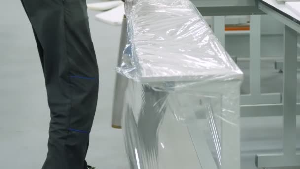 Packaging Packaging Chipboard Furniture Transparent Film — Stok video