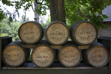 Belle Meade 'in viski fıçıları Nashville Tennessee' deki Belle Meade çiftliğinden.. 