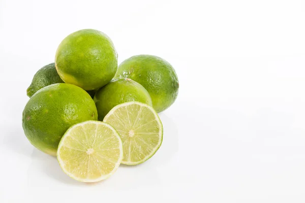 Ovoce Limn Tahiti Citrus Latifolia Izolované Bílém Pozadí — Stock fotografie