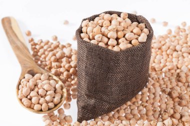 Cicer arietinum - Nohut çiğ taneleri; Önemli Mutfak ve Beslenme Kaliteleri Legume