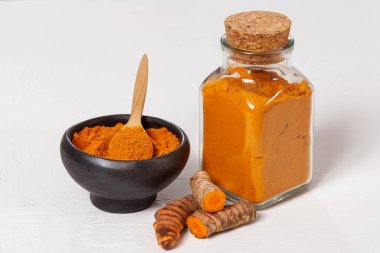 Taze organik kök ve zerdeçal tozu - Curcuma longa