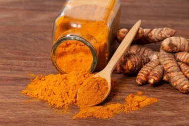 Taze organik kök ve zerdeçal tozu - Curcuma longa