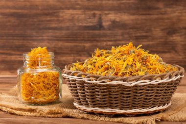 Calendula officinalis Hierba Astercea - Kurumuş takvim çiçekleri