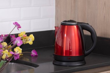 Mutfak Aletleri - Elektrik İbriği; Mutfakta Fotoğraf