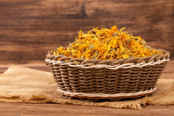 Calendula officinalis Hierba Astercea - Kurumuş takvim çiçekleri