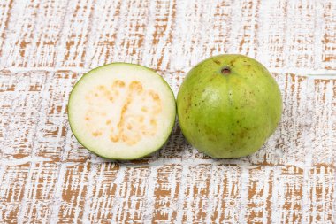 Psidium Guajava - Lezzetli ve Sağlıklı Meyve Guava Elması