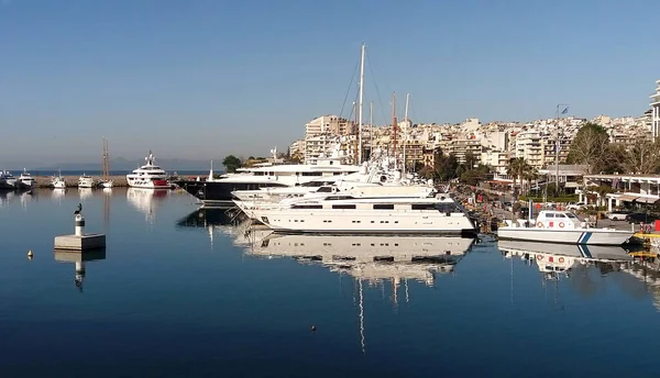 Bateaux Moteur Yachts Luxe Sur Quai Vue Panoramique Marina Zeas Photos De Stock Libres De Droits