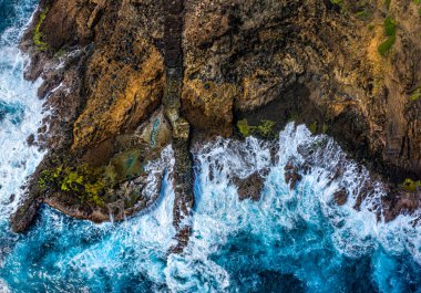L'Escalier Tete Chien, Dominica. DOMINICA, EASTERN CARIBBEAN 'IN ATNTIC Kısaltmasında volkanik bir kaya oluşumu.