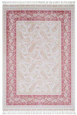 Beyaz arka planda klasik desenli makine halısı.