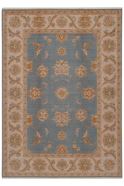 Bir deseni olan eski bir kitap kapağı