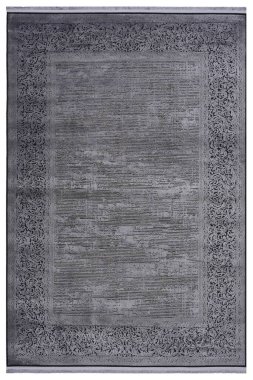 beyaz arkaplanda makine halısı