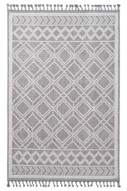 beyaz arkaplanda makine halısı