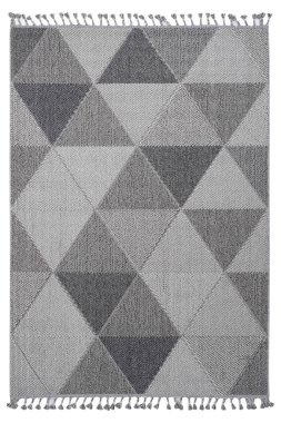 beyaz arkaplanda makine halısı