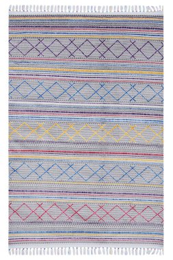 beyaz arkaplanda makine halısı