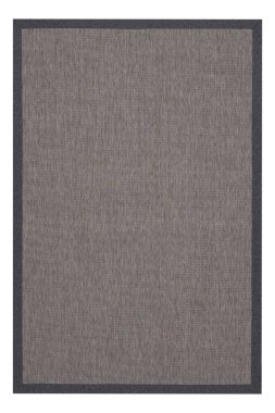 beyaz arkaplanda makine halısı