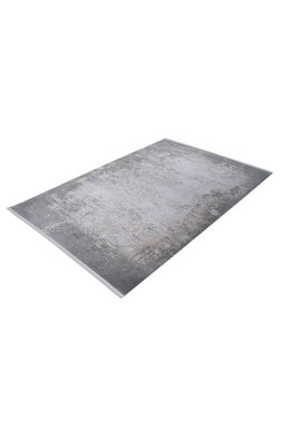 beyaz arkaplanda makine halısı