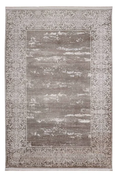 beyaz arkaplanda makine halısı