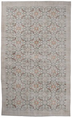 beyaz arkaplanda makine halısı