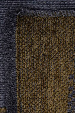 beyaz arkaplanda makine halısı