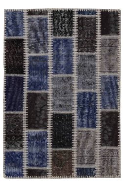 Beyaz arkaplandaki renkli yama işi halı