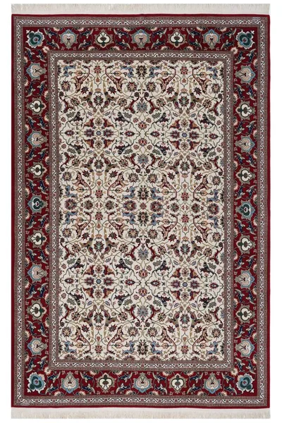 Beyaz arka planda klasik desenli makine halısı.