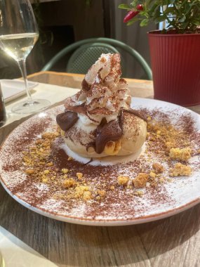 Tipico pranzo con piadina romagnolo