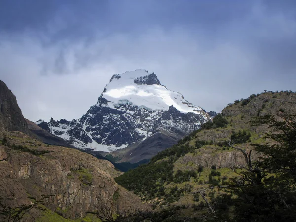 Dağ zirvesi ve buzullar, Patagonya 'da yürüyüş, kopya metni için boş alan, Arjantin, Güney Amerika