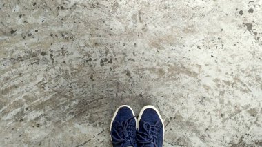 Biz bir çift ayakkabıyız, her zaman her yerde beraberiz..