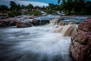 Falls Park 'taki ana şelale, Sioux Falls, SD
