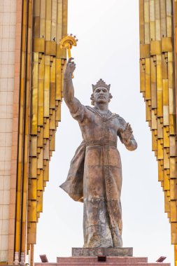 Dushanbe, Tacikistan. 11 Ağustos 2021. Dousti Meydanı 'nda Ismoili Somoni Heykeli.