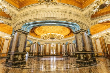 Dushanbe, Tacikistan. 12 Ağustos 2021. Dushanbe 'deki Navruz Sarayı' nda büyük balo salonu..