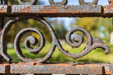 Washington Heights, Manhattan, New York, New York, ABD. Washington Heights 'ta paslı demir çitler..