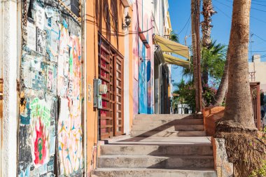 La Paz, Baja California Sur, Meksika. 18 Kasım 2021. La Paz şehrinin güneşli kaldırımları.