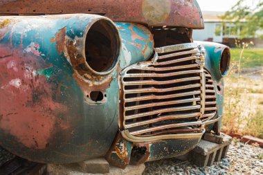 USA, Washington State, Whitman County. Palouse. Rusted old truck with a chrome grill.